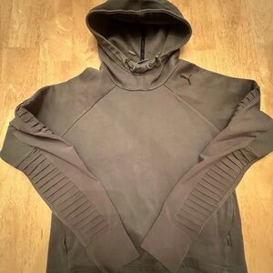 Puma Sweatshirt Women’s Small Green Hooded